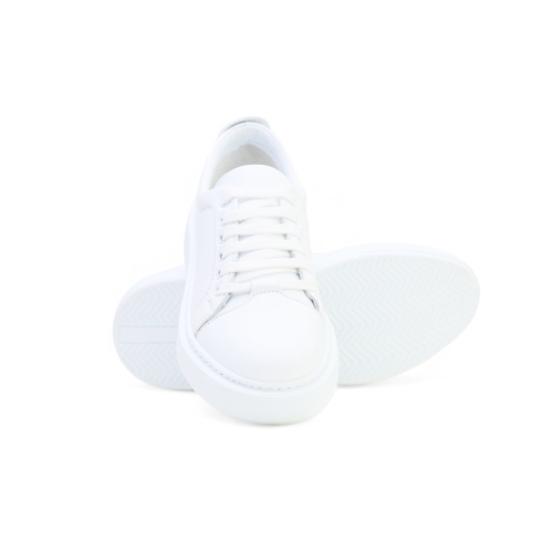 Дамски спортни обувки в бяло 333 Angelina Ricci