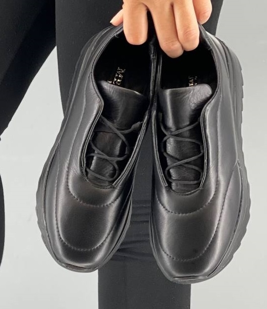 Дамски спортни обувки черни 22170
